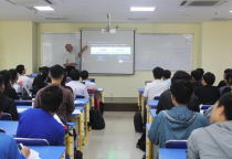 Nâng cao năng lực ngoại ngữ cho SV là rất cần thiết nhưng có nhiều thách thức Nâng cao năng lực ngoại ngữ cho SV là rất cần thiết nhưng có nhiều thách thức